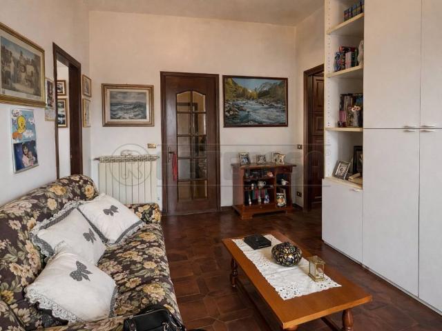 Appartamento in vendita a Carrara, Toscana