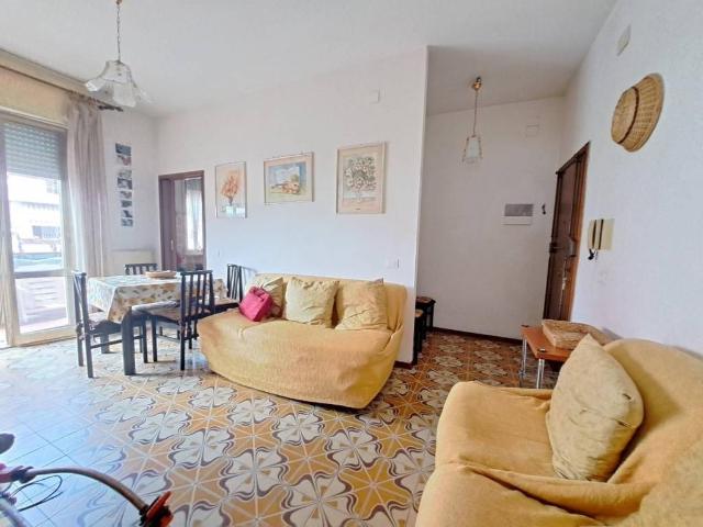 Appartamento in vendita a Marina di Carrara, Carrara