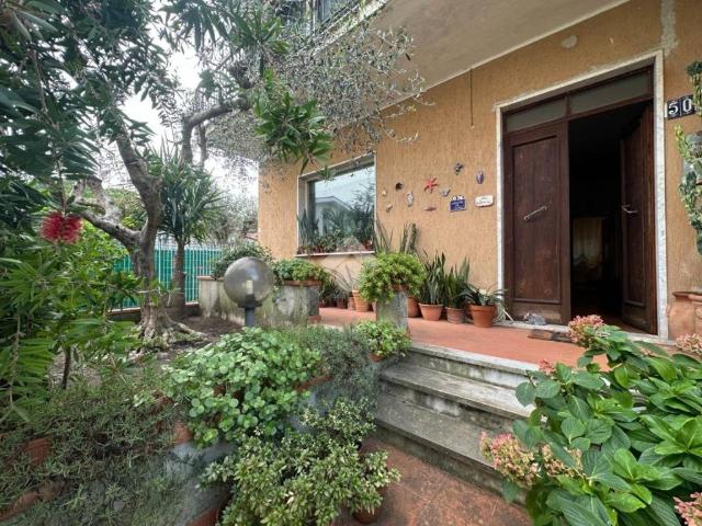 Appartamento in vendita a Carrara, Massa-Carrara