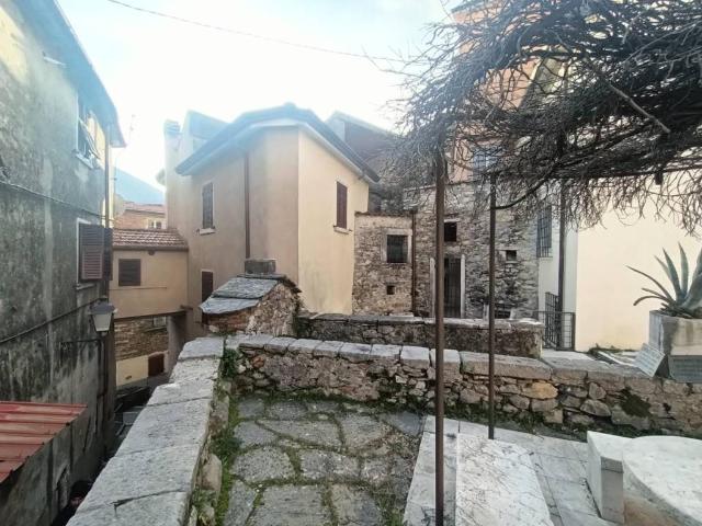 Appartamento in vendita a Carrara, Toscana