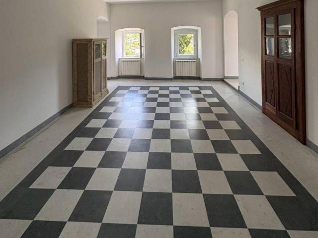 Appartamento in vendita a Carrara, Toscana