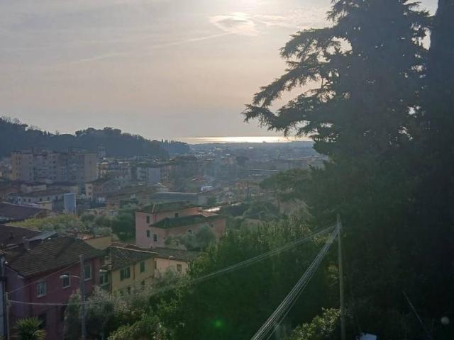 Appartamento in vendita a Pontecimato, Carrara