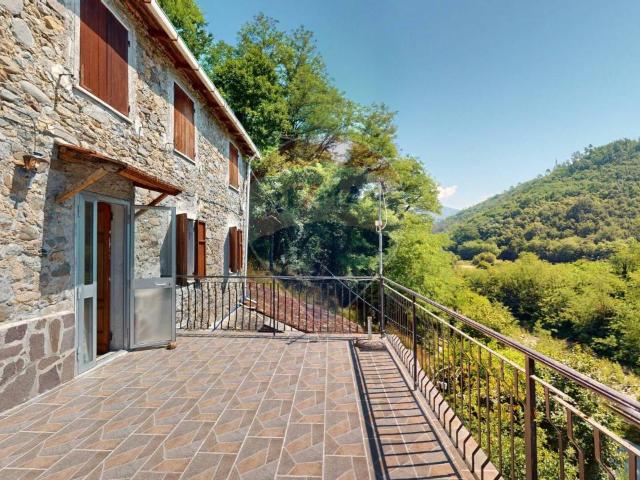 Appartamento in vendita a Carro, Liguria