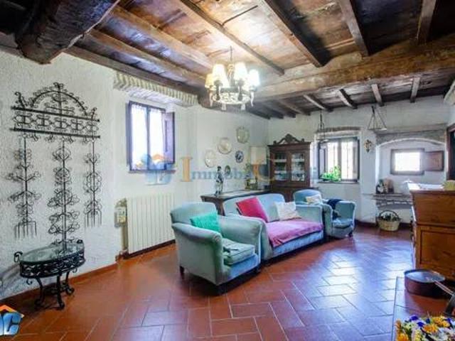 Appartamento in vendita a Carsoli, Abruzzo
