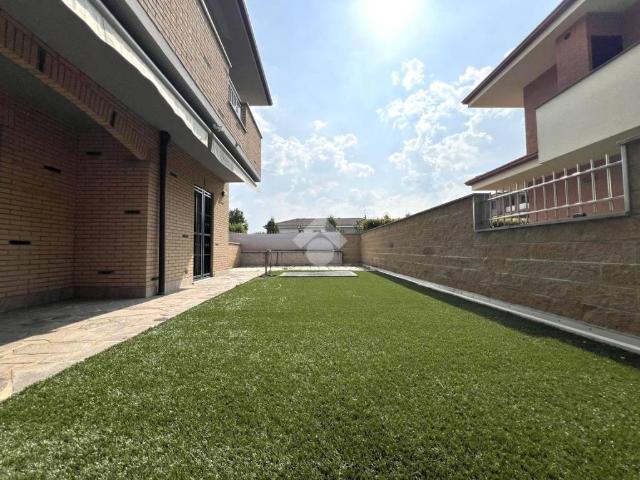 Appartamento in vendita a Carugate, Milano