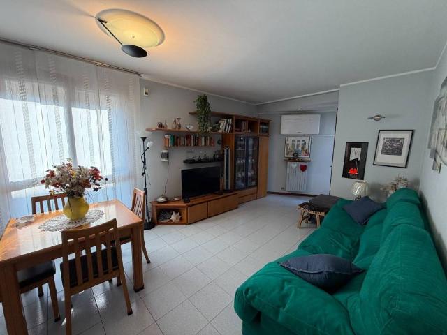 Appartamento in vendita a Carugate, Lombardia