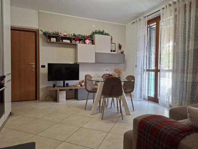 Appartamento in vendita a Valera di Sopra, Carugate