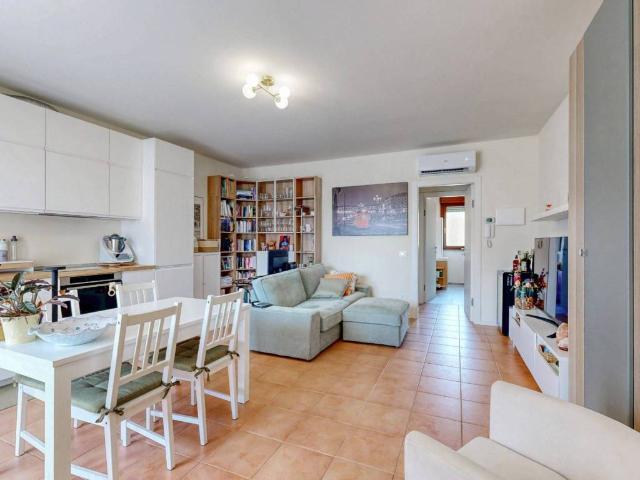 Appartamento in vendita a Carugate, Lombardia