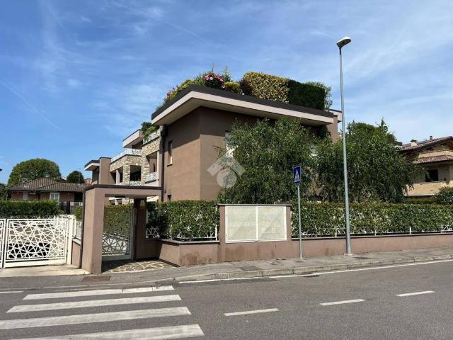 Appartamento in vendita a Mirabello, Carugate