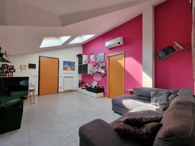 Appartamento in vendita a Mirabello, Carugate