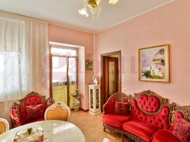 Appartamento in vendita a Carugo, Lombardia