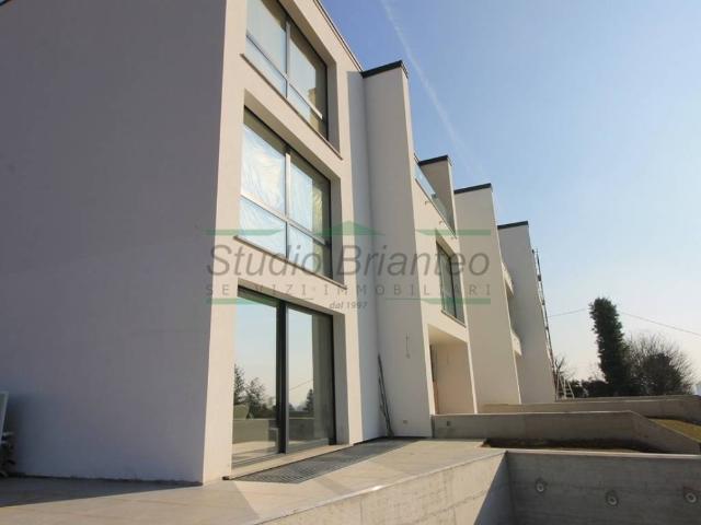 Appartamento in vendita a Carugo, Lombardia
