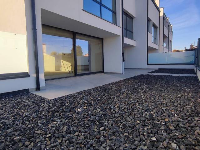 Appartamento in vendita a Carugo, Lombardia