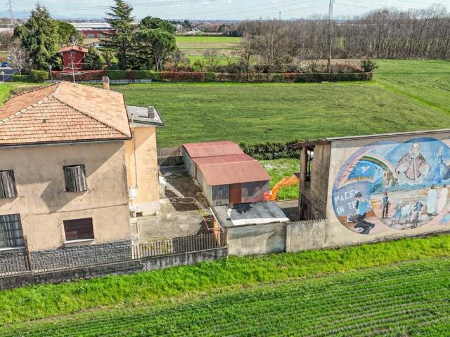 Rustico in vendita a Carvico, Lombardia