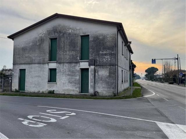 Appartamento in vendita a Casale Di Scodosia, Veneto