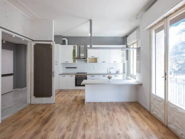 Appartamento in vendita a Casalecchio di Reno, Bologna