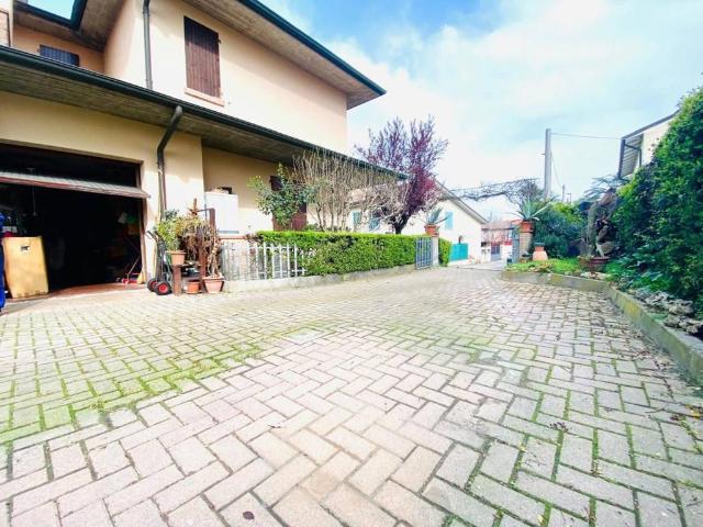 Villa Schiera in vendita a Tresinaro - Secchia, Re