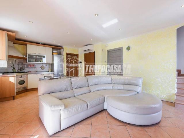 Appartamento in vendita a Tresinaro - Secchia, Re