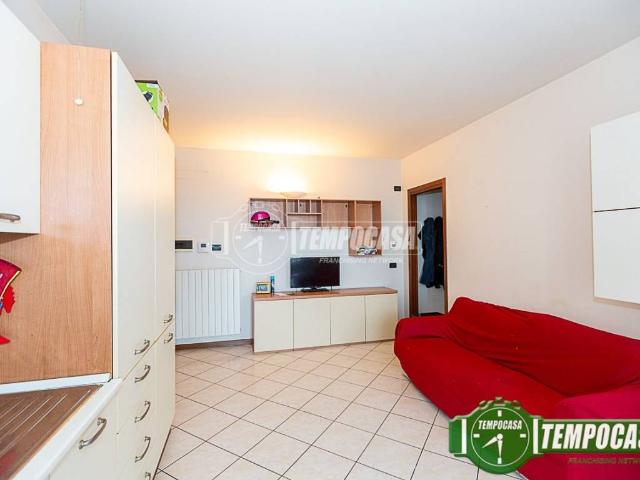 Appartamento in vendita a Casalpusterlengo, Lombardia
