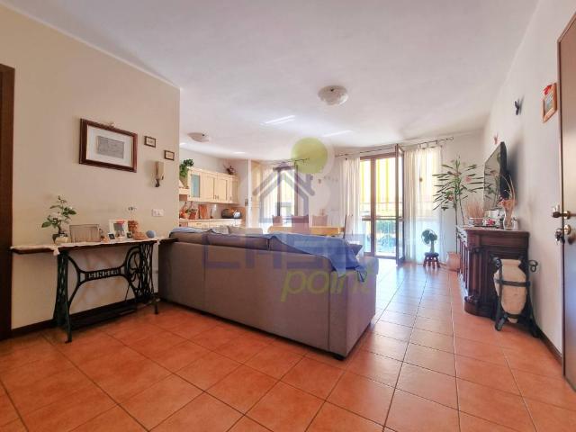 Appartamento in vendita a Casalpusterlengo, Lombardia