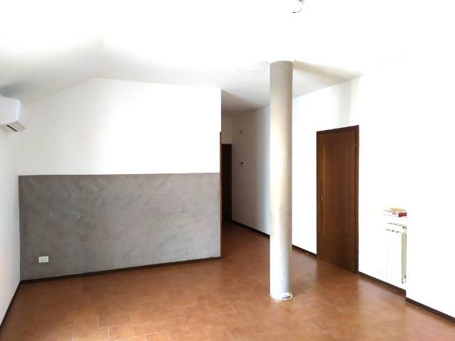 Appartamento in vendita a Casalpusterlengo, Lombardia