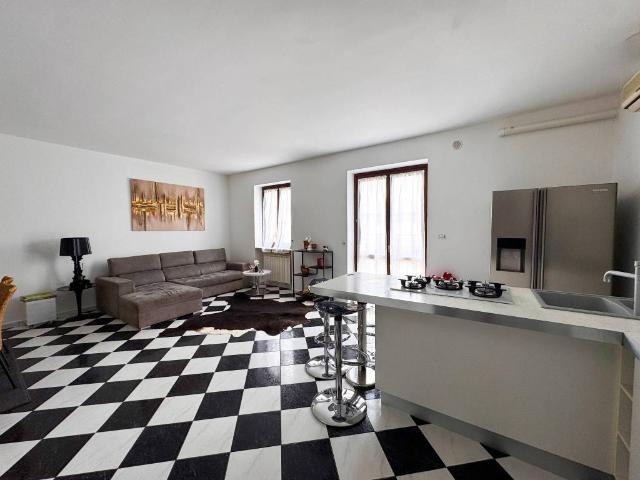 Appartamento in vendita a Casalromano, Lombardia