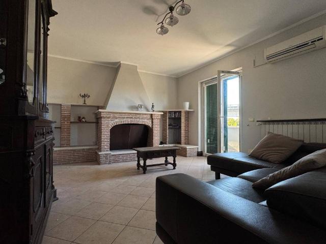 Appartamento in vendita a Casapulla, Caserta