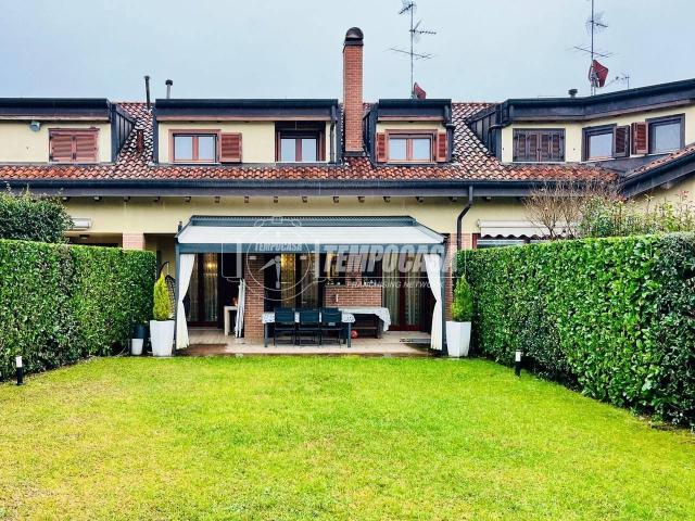Villa Schiera in vendita a Galgiana, Casatenovo
