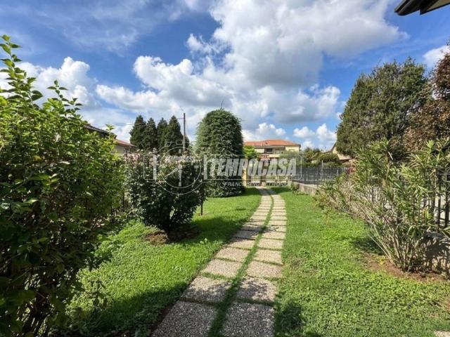 Appartamento in vendita a Campofiorenzo, Casatenovo