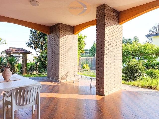 Appartamento in vendita a Bernaga, Casatenovo
