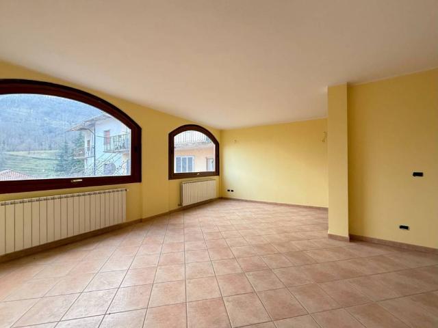 Appartamento in vendita a Casazza, Lombardia