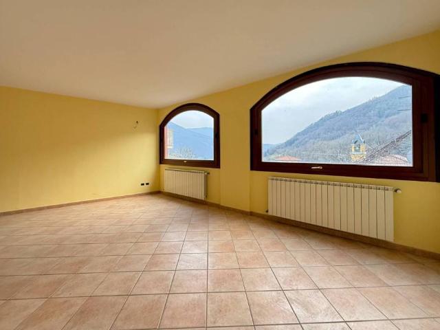Appartamento in vendita a Casazza, Lombardia