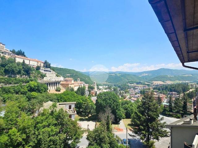 Appartamento in vendita a Cascia, Umbria