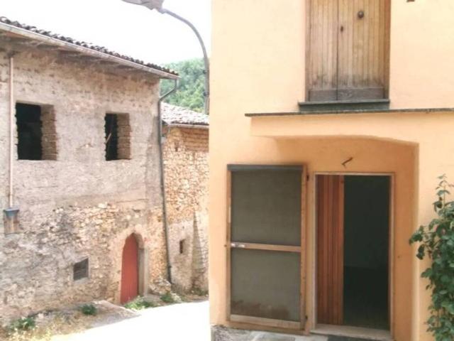 Appartamento in vendita a Cascia, Umbria