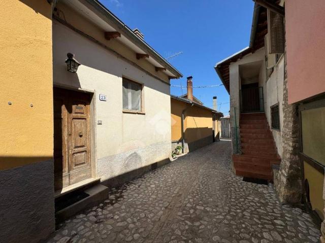 Appartamento in vendita a Cascia, Umbria