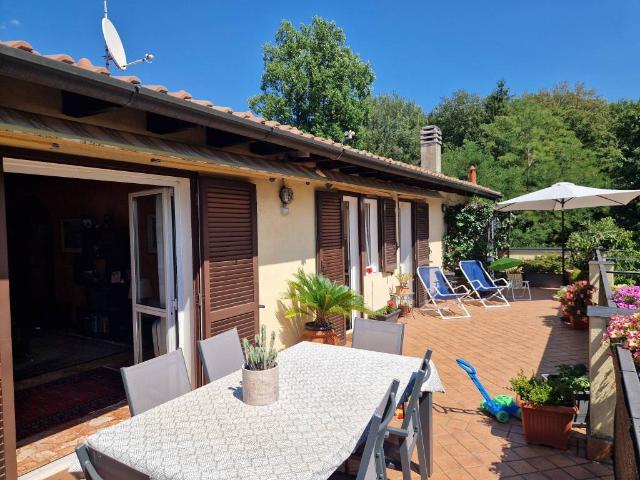 Appartamento in vendita a Casciago, Lombardia