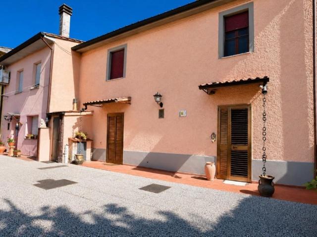 Villa Indipendente in vendita a Casciana Terme Lari, Perignano