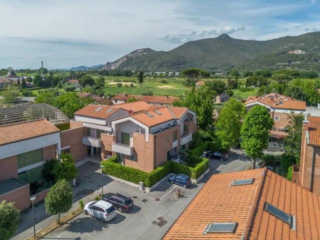 Appartamento in vendita a Cascina