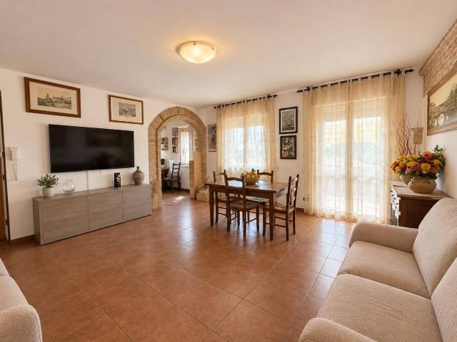 Appartamento in vendita a Cascina
