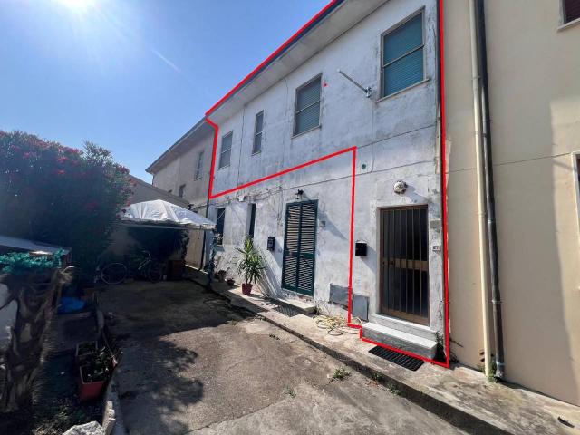 Appartamento in vendita a Cascina, Toscana