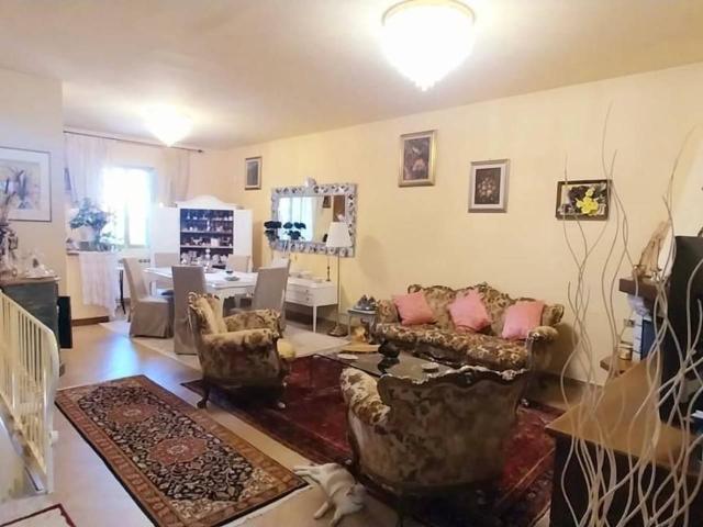 Appartamento in vendita a Cascina, Toscana