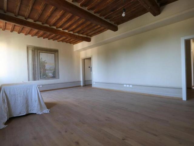 Appartamento in vendita a Laiano, Cascina