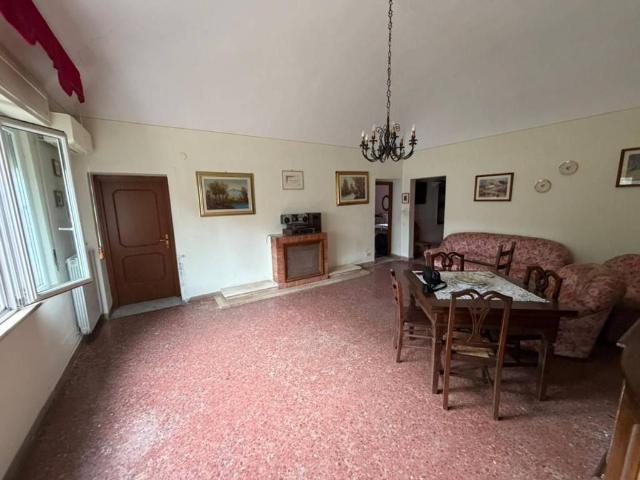 Appartamento in vendita a San Donato, Cascina