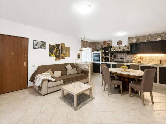 Appartamento in vendita a Cascina, Toscana