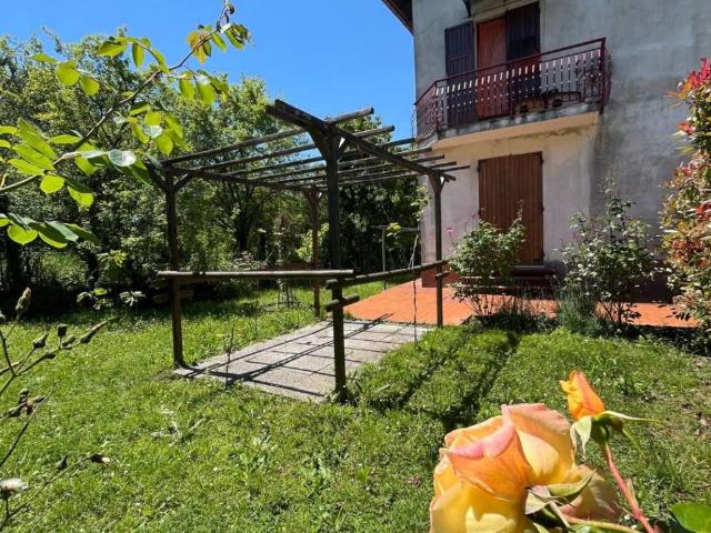 Appartamento in vendita a Casella, Liguria