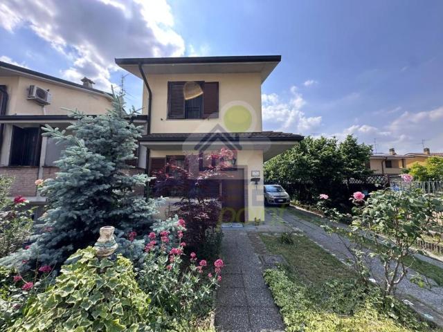 Villa Schiera in vendita a Caselle Lurani, Lombardia