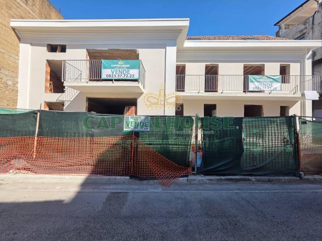 Appartamento in vendita a Caserta, Campania