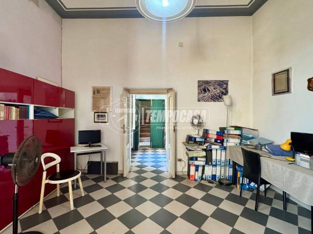 Appartamento in vendita a Centro Storico, Caserta