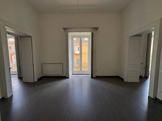 Appartamento in vendita a Centro Storico, Caserta