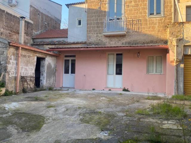 Appartamento in vendita a Caserta, Campania